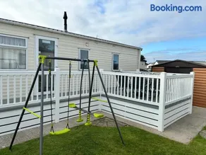 6 Berth Beautiful Caravan - Image 5
