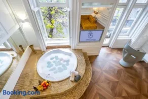 VIP Jacuzzi Suites - Image 3