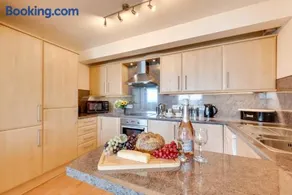 Flat 28 Clifton Court - Image 5