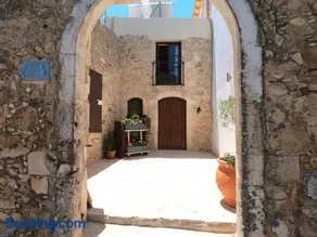 Old Olive Mill Maroulas - Bed and Breakfast - Image 1