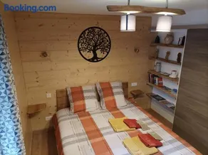 Gîte Massatho tout confort avec jardin - Image 4