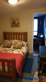 Chalet with hot tub room - Image 4
