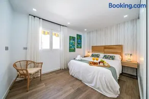 SUNSET MALAGA - Luxurious & Parking Apartment - Image 3