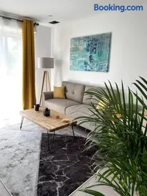 Superbe appartement lumineux avec parking gratuit - Image 2