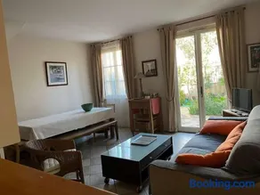 Villa de Charme à Porquerolles – Confort Sérénité à 100m du Village - Image 2
