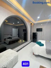 Khách sạn Nữ Vương - Image 1