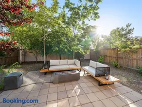 Wine Country Garden View Farmhouse with Fire Pit - Image 4