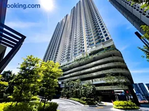 Premier Stay KL - Bangsar South - King Bed - Work Space - Near LRT, VE, Conexxion - Image 4