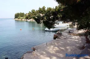Apartments by the sea Starigrad, Paklenica - 6624 - Image 2