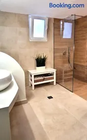 Summer house in Spetses - Image 3