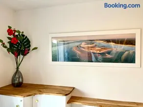 Apartment with a quiet garden and parking - 6 guests - Image 4