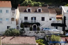 Apartments by the sea Pucisca, Brac - 5625 - Image 1