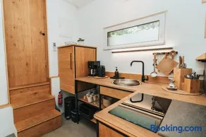 Modernes Tinyhouse Trailer Cabins am Waldrand - mit Seezugang - Image 2
