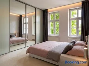 Luxusný 118m2 Apartmán s Krbom v Centre Nitry - Image 2