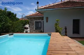 Oneiropetra Luxury House - Image 2