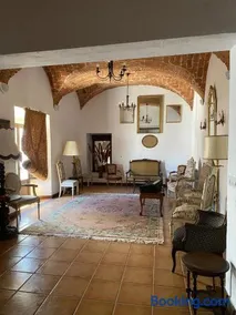 Alojamiento El Monasterio - Image 1