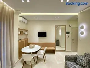 Venice Studios & Apartments - Image 3