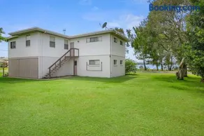 Welcome to Waterfront Views - Image 2