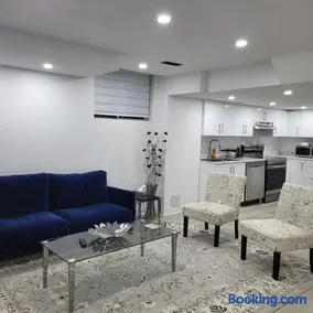 Bright 2 Bedroom Basement Apartment in Angus - Image 1