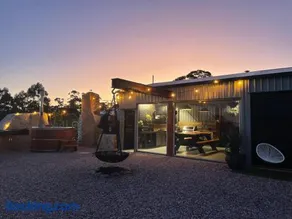 Humbug Bunk House & Hot Tub! - Image 3