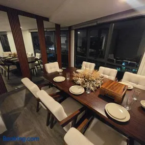 Beautiful apartment overlooking the Alameda - Image 1