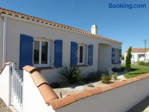 Maison Familiale à Longeville-sur-Mer, Proche Plage et Commerces, Terrasse et Jardin Clôturé - FR-1-336-78 - Image 1