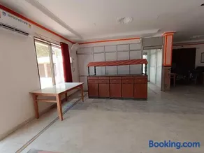 Hotel O Home Kanak Hotel & Resort Homestay - Image 4