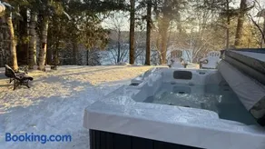 Le Chickadee Chalet, Near Mont-Tremblant, River & Beach View, Wooded Area - Image 1