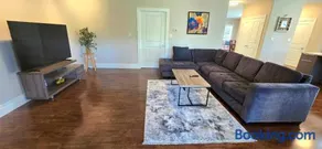The Doon Retreat - Large Private Suite Near 401 - Image 4