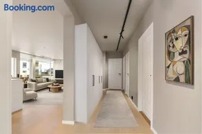 IDEAL FOR COMPANIES! Newly renovated and furnished appartements in Centrum Ulsteinvik - Image 1