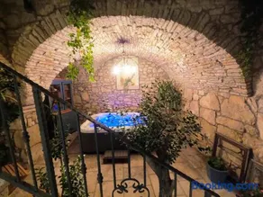 Stone House Hedonia - Image 2