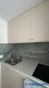 Modern 1BRapartment Pool & Prime Paphos Location - Image 2