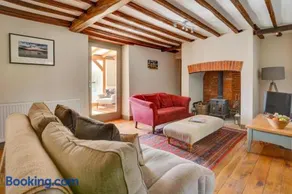 3 Bed in North Creake oc-1916 - Image 3