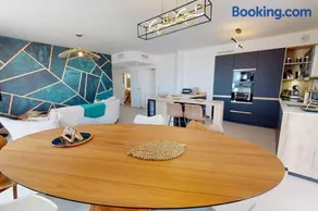 Spendide appartement tout confort, Résidence Archipel T4 en bord de plage, avec grande terrasse aménagée,spa et parking privé - Image 2