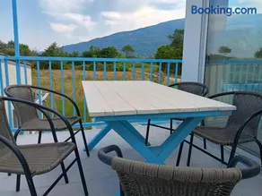 Apartment With View - Image 1
