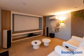 Dôme du levant SPA Cinéma Piscine et Climatisation - Image 3