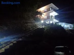 Mountain Breeze Villa and Homestay - Image 4
