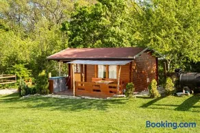 Cozy wood hut on the farm - Image 3