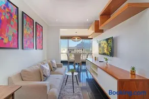 Modern Cape Town Beach Apartment - Image 1
