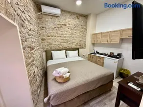 TRAVELLERS CORFU TOWN Luxury Suites, Studios & Apartments - Image 5