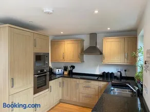 OHANA HOUSE - Unbeatable Location - UK's Best Beaches - Image 2