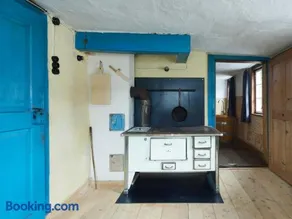 Floras Haus Hostel - Image 2