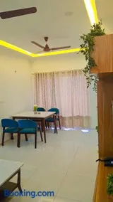 Aashna Paradise Luxurious High Floor living and Pool - Image 5