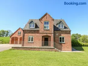 Highcroft - Image 2