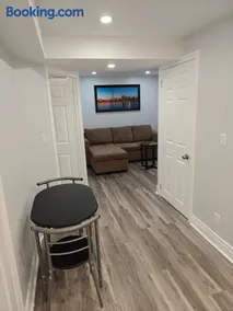 Pleasant stay Mississauga - Image 1