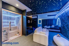Le Céleste - Suite romantique immersive climatisée, sauna et spa privatif - Image 1