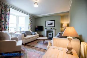 Gwalia House - A Luxurious Townhouse in the Heart of Laugharne - Image 2