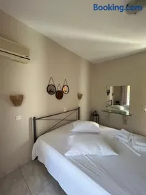 Marlitsis Apartments & Studios - Image 5