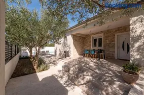 Pool House Olive - Happy Rentals - Image 2