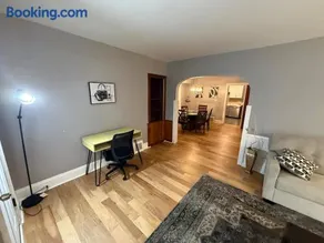 Two bedroom apartment in the heart of Lakewood - Image 5